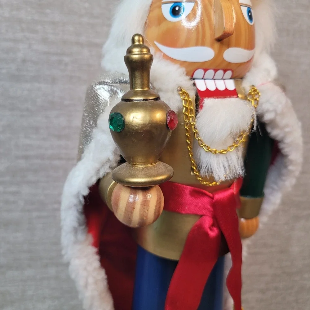 Vintage Wiseman Wooden Nutcracker Limited Edition 2004 14